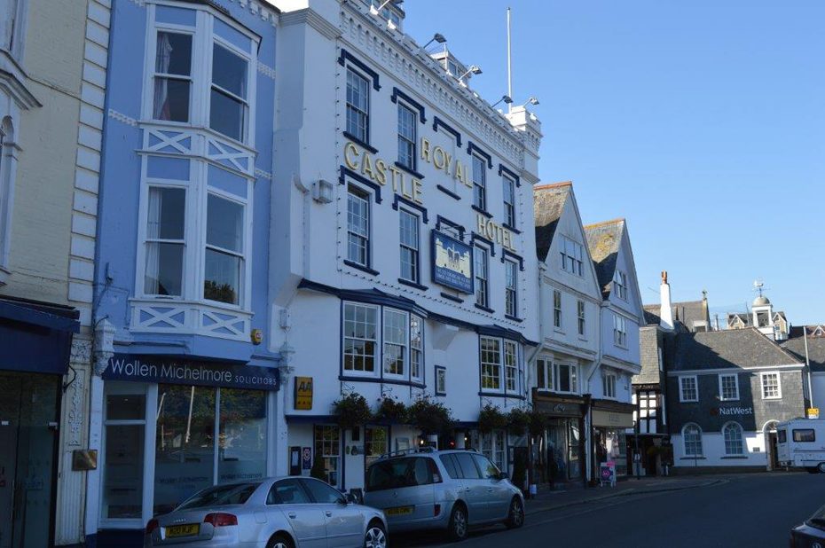 Pubs in Dartmouth - The Royal Castle Hotel