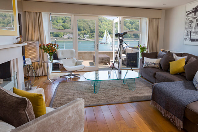 28 Dart Marina - luxury holiday home lounge.