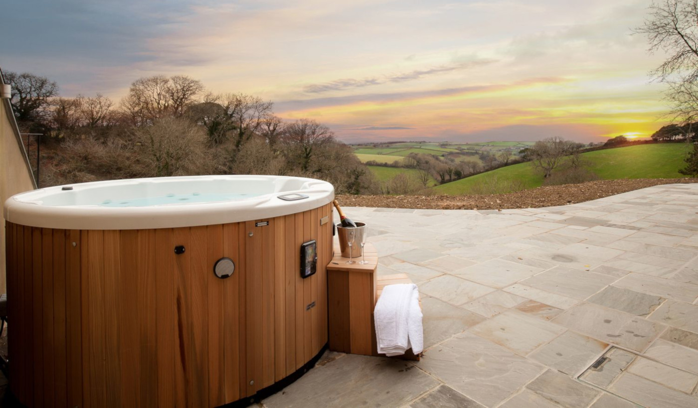 Hot tub guide for holiday lets