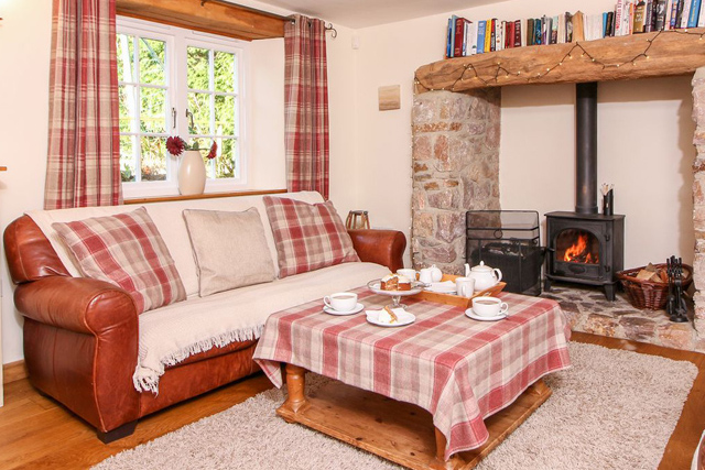 Winter Maintenance Tips for Holiday lets