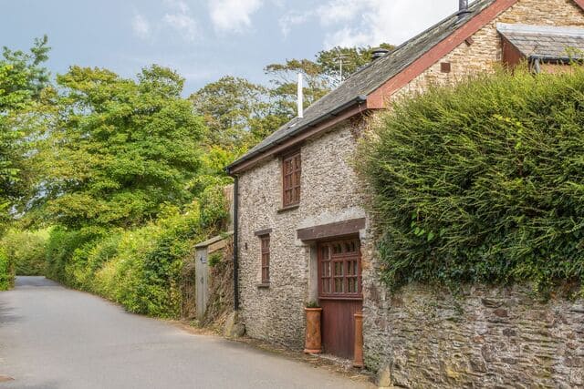 The Coach House - accommodation near plymouth