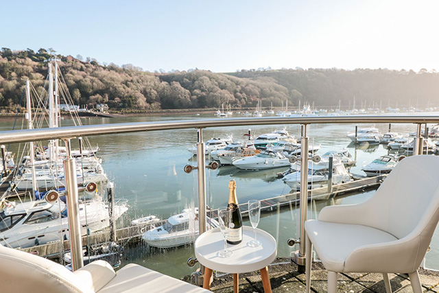 34 Dart Marina - a South Devon holiday cottage overlooking the harbour and estuary.