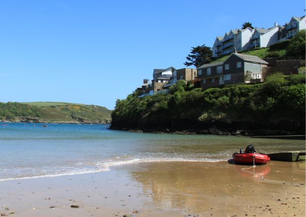 Things to do in Salcombe - South Sands