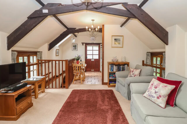 1 Bailey's Cottage - Living Room