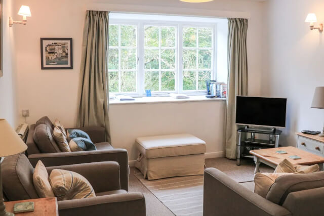3 Moult Farm Cottages - Living Room