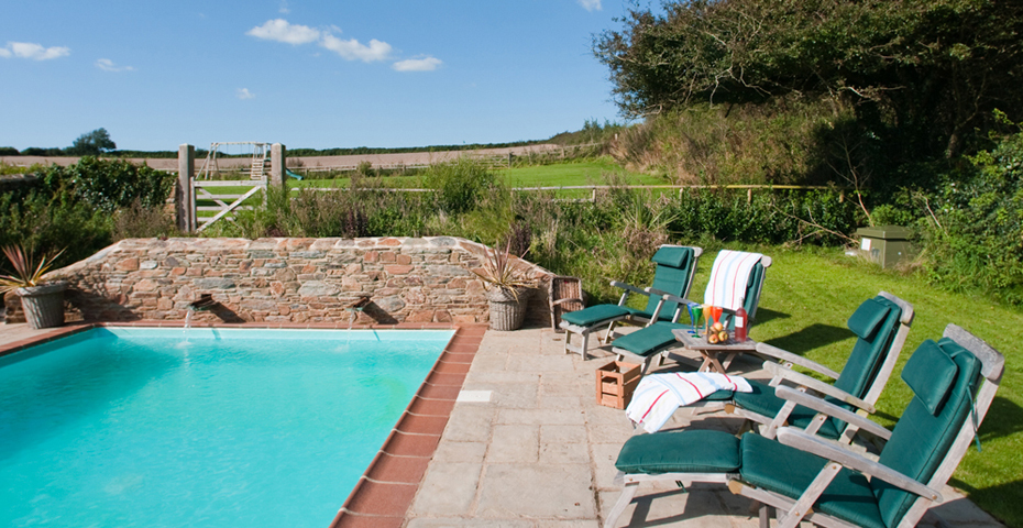 Holiday Cottages With A Swimming Pool In South Devon Coast And